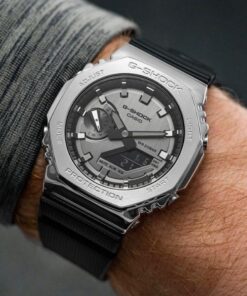 G-SHOCK GM 2100 SILVER BLACK PRIMIUM QUILTY WATCH
